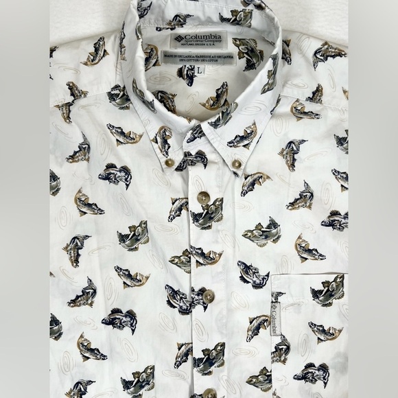 COLUMBIA Men’s White All Over Pattern Fish Print Short Sleeve Button Down Size L - Picture 1 of 13